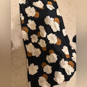 Floral Black and Brown Women's skirt and blouse set NWT